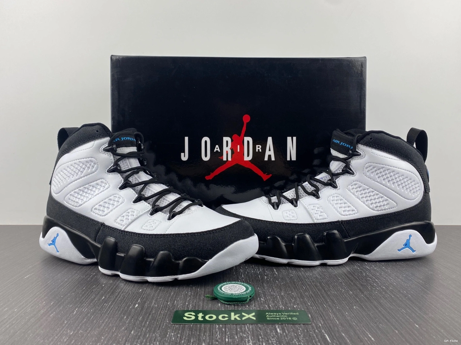 Blue University CT8019-140 Retro Jordan - 9 0912